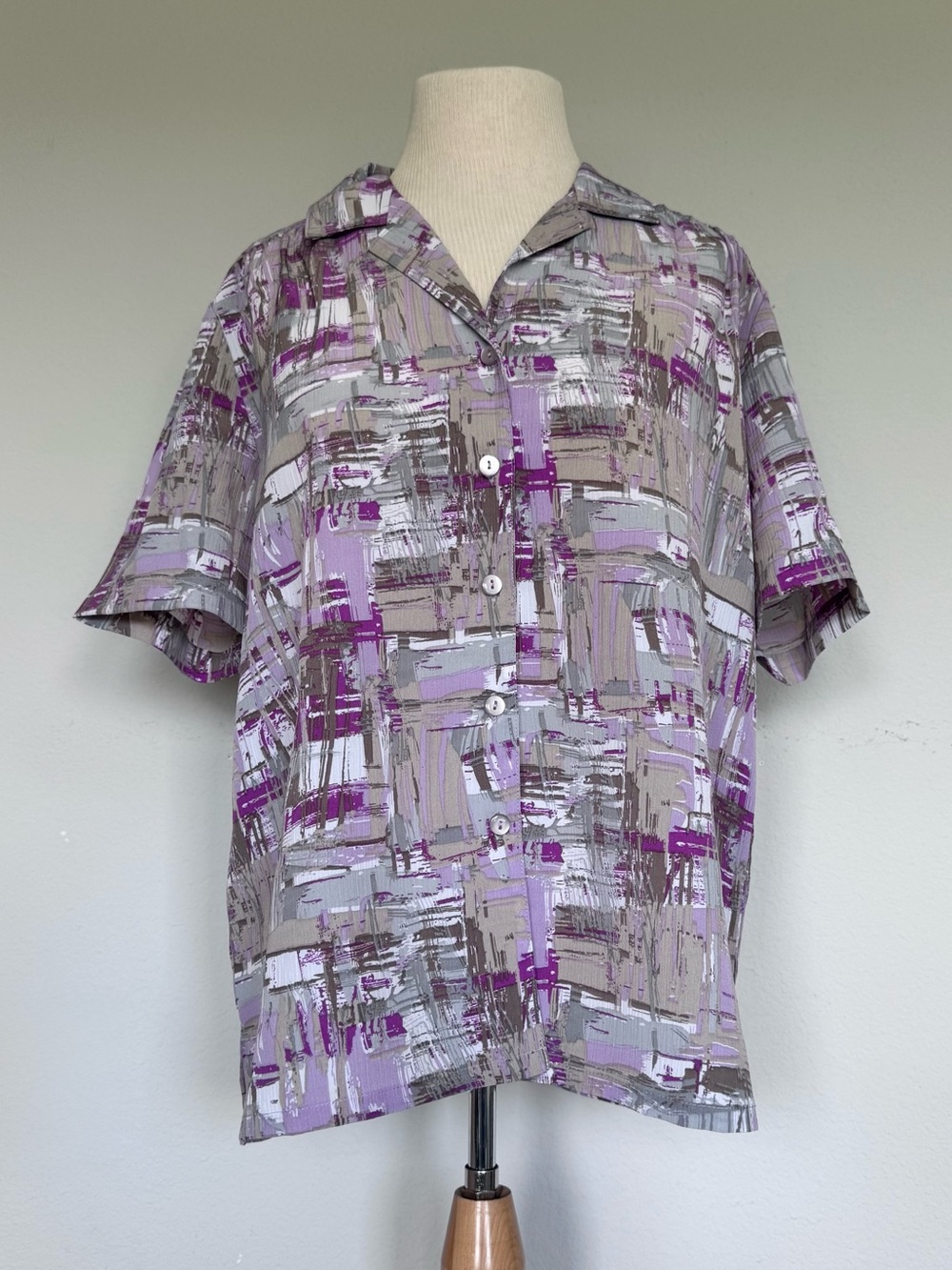 Vintage Donn Kenny Classics Abstract Purple & Gray Button Up Shirt